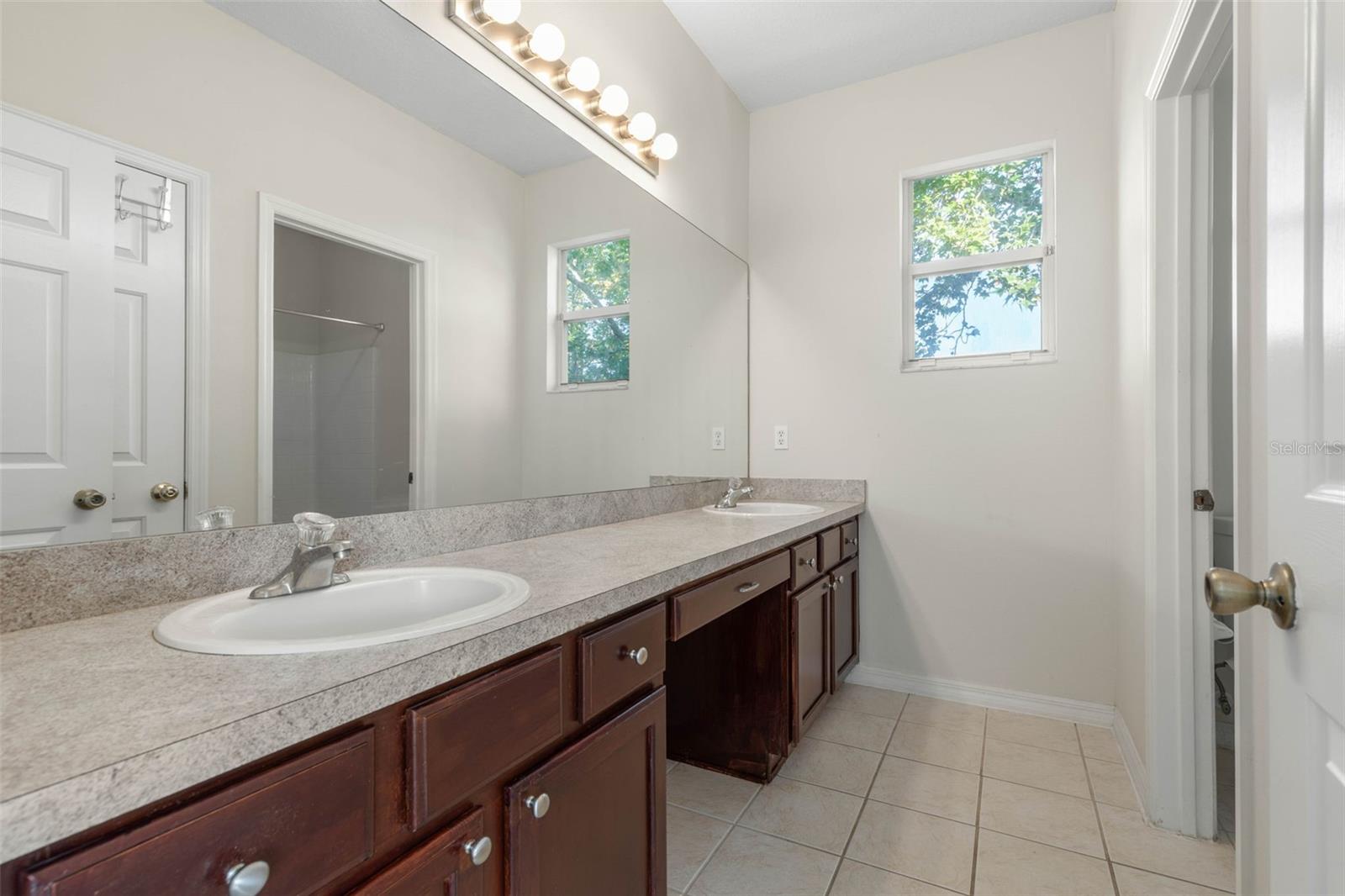 38 Brewster Ln Property Photo 43