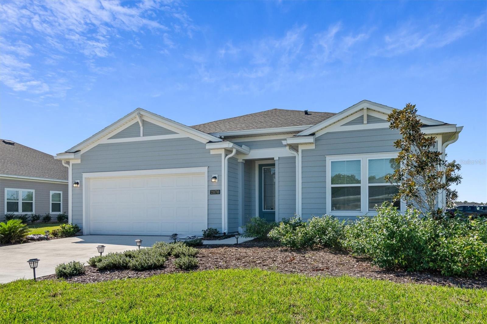 2170 RAGLAN CIR Property Photo 1