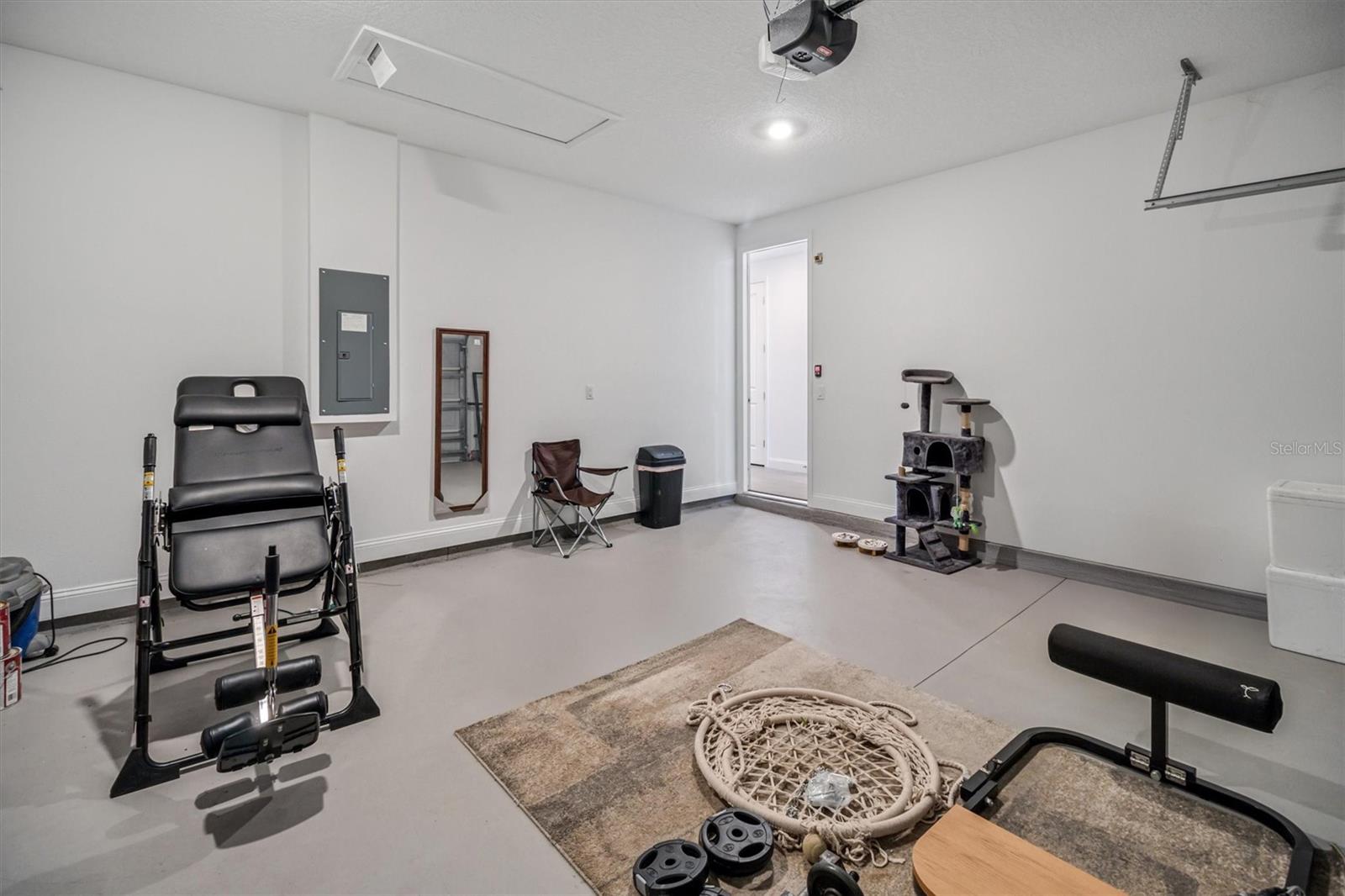 2170 Raglan Cir Property Photo 9