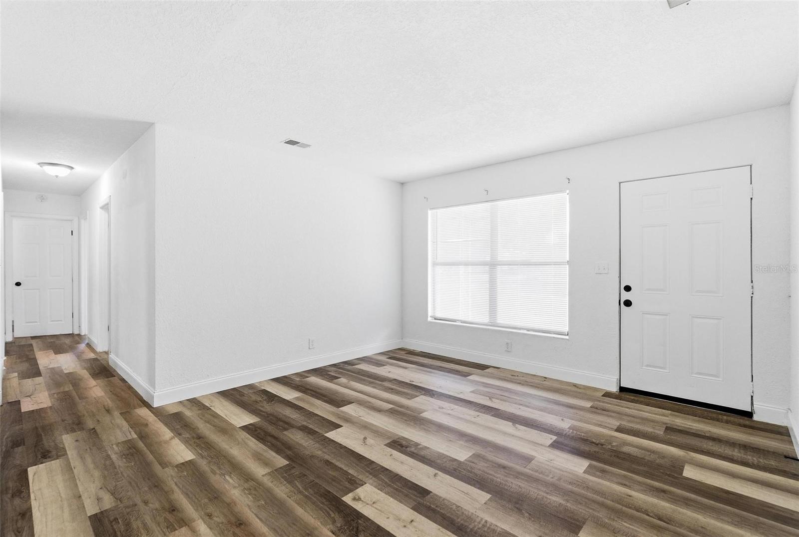 1598 3rd St Property Photo 11