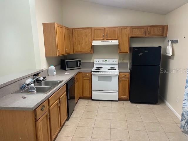 38 Pine Hurst Ln #b Property Photo 3