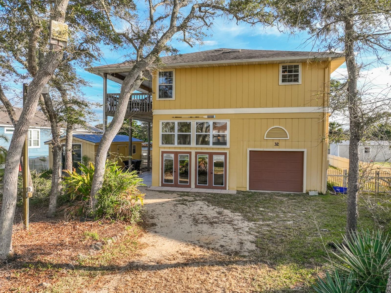 32 ARMAND BEACH DR Property Photo 1