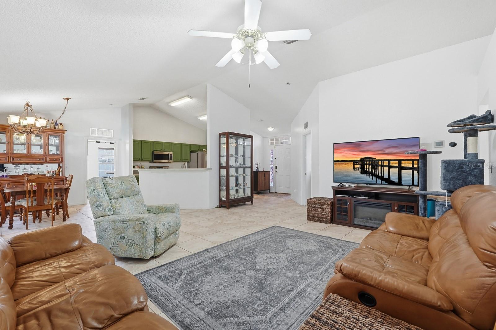 36 Lema Ln Property Photo 2