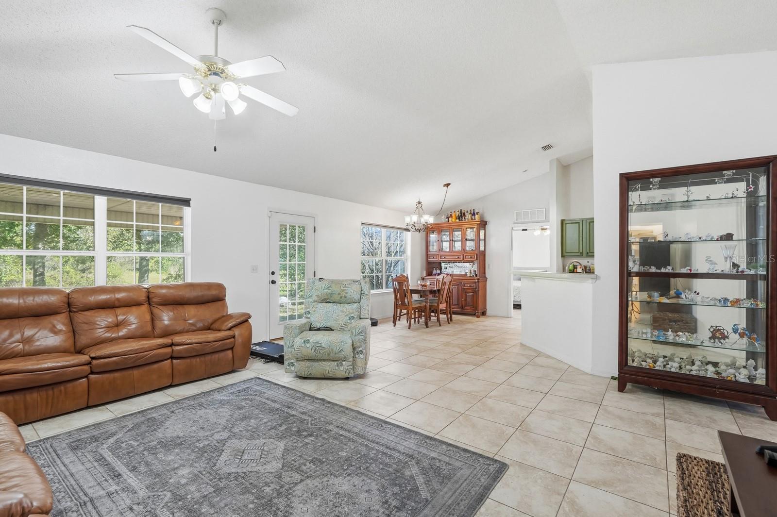36 Lema Ln Property Photo 8