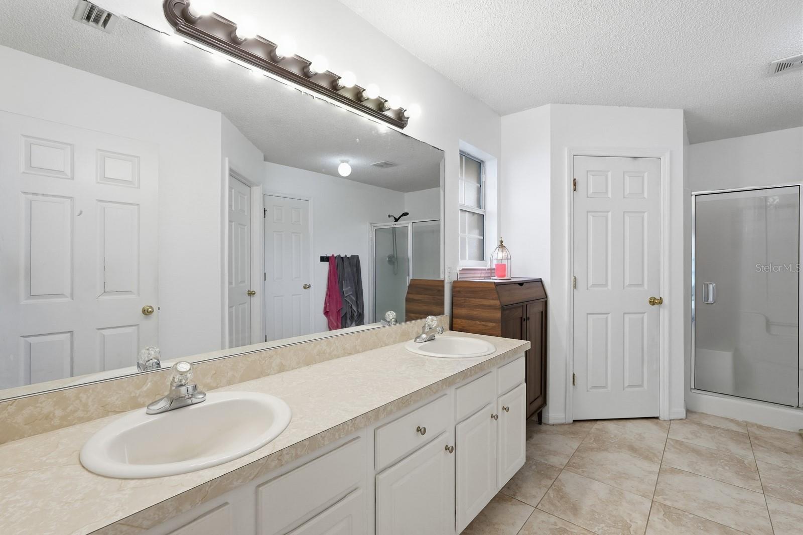 36 Lema Ln Property Photo 18