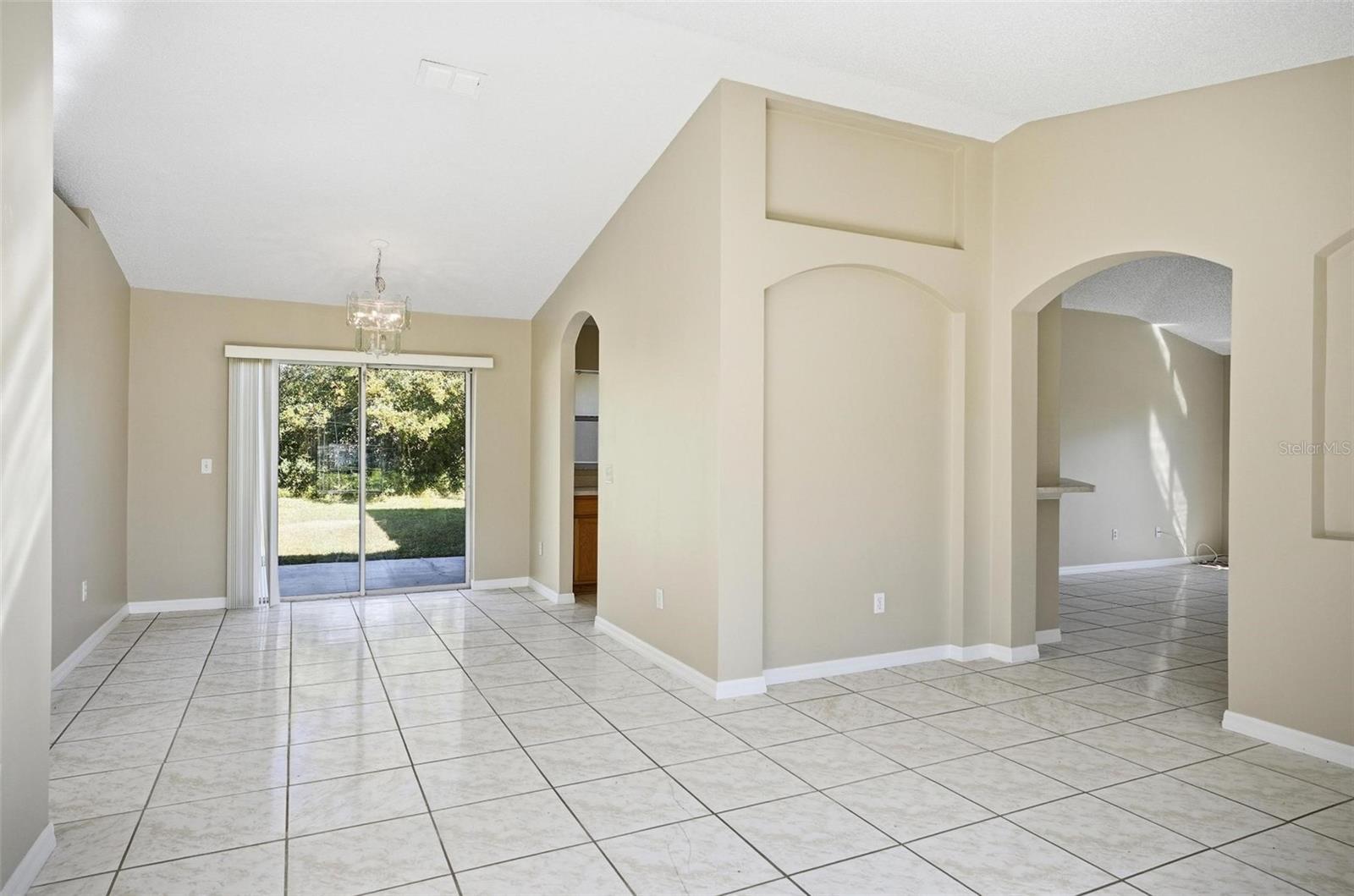 106 La Mancha Dr Property Photo 4