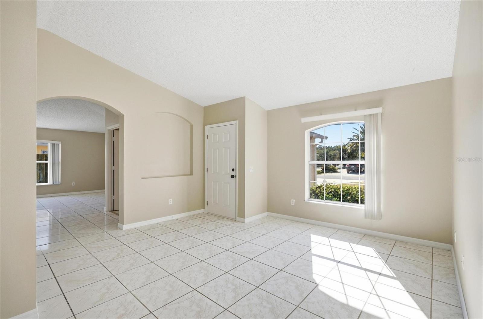 106 La Mancha Dr Property Photo 5