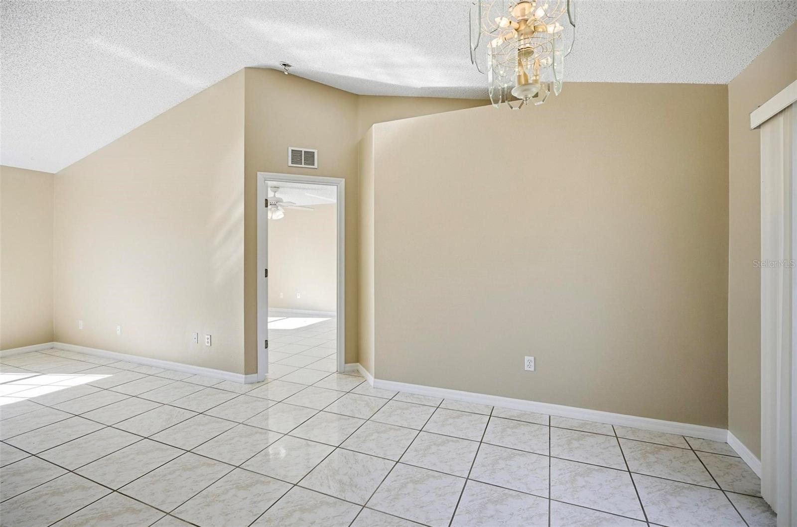 106 La Mancha Dr Property Photo 10