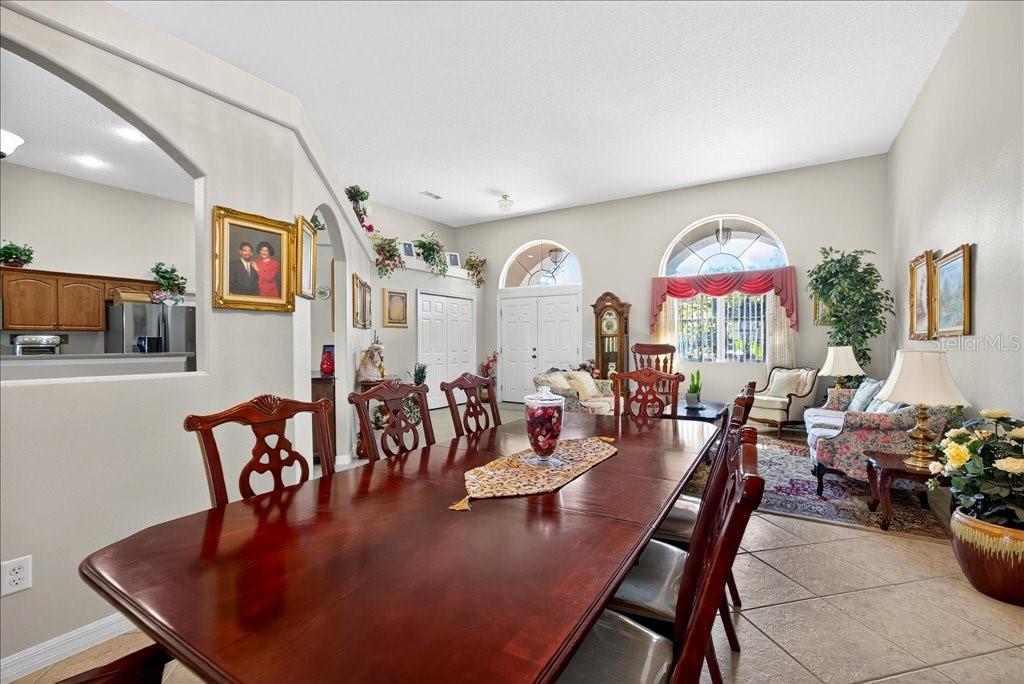 28 Fanshawe Ln Property Photo 10