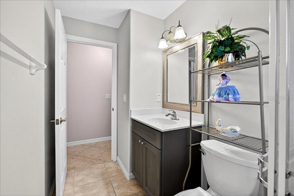 28 Fanshawe Ln Property Photo 31