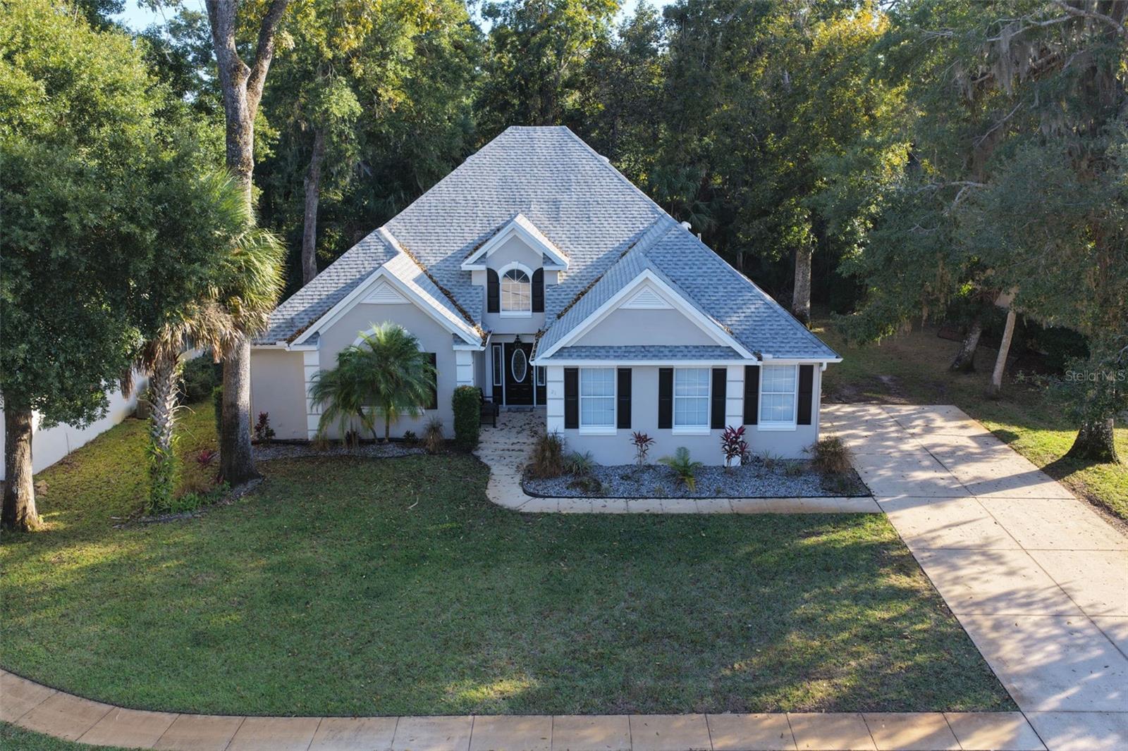 21 WHITEHALL CT