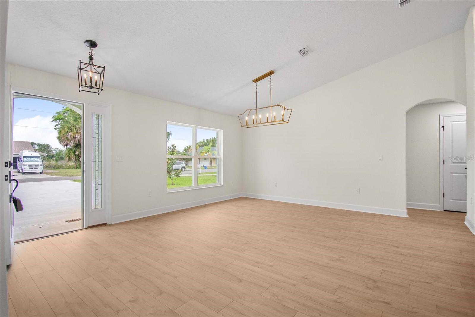 18 Central Pl Property Photo 9