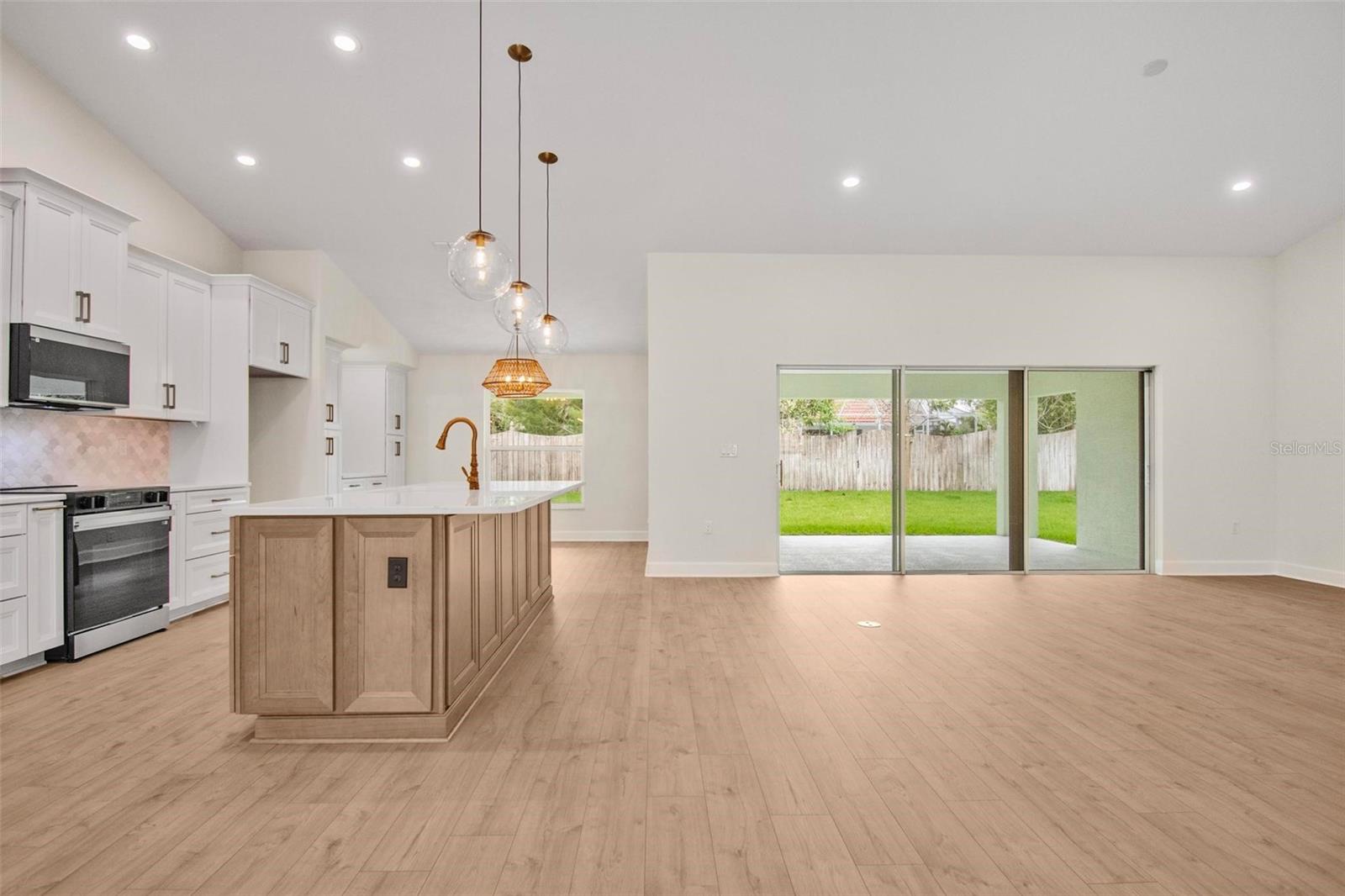 18 Central Pl Property Photo 12