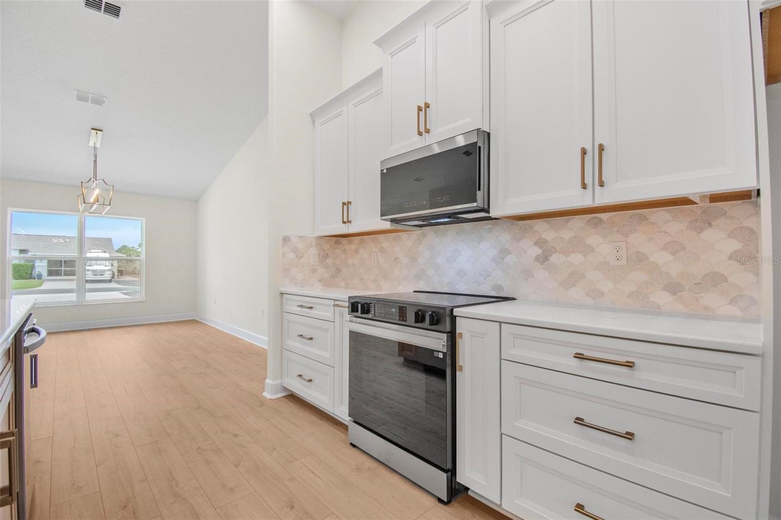 18 Central Pl Property Photo 23
