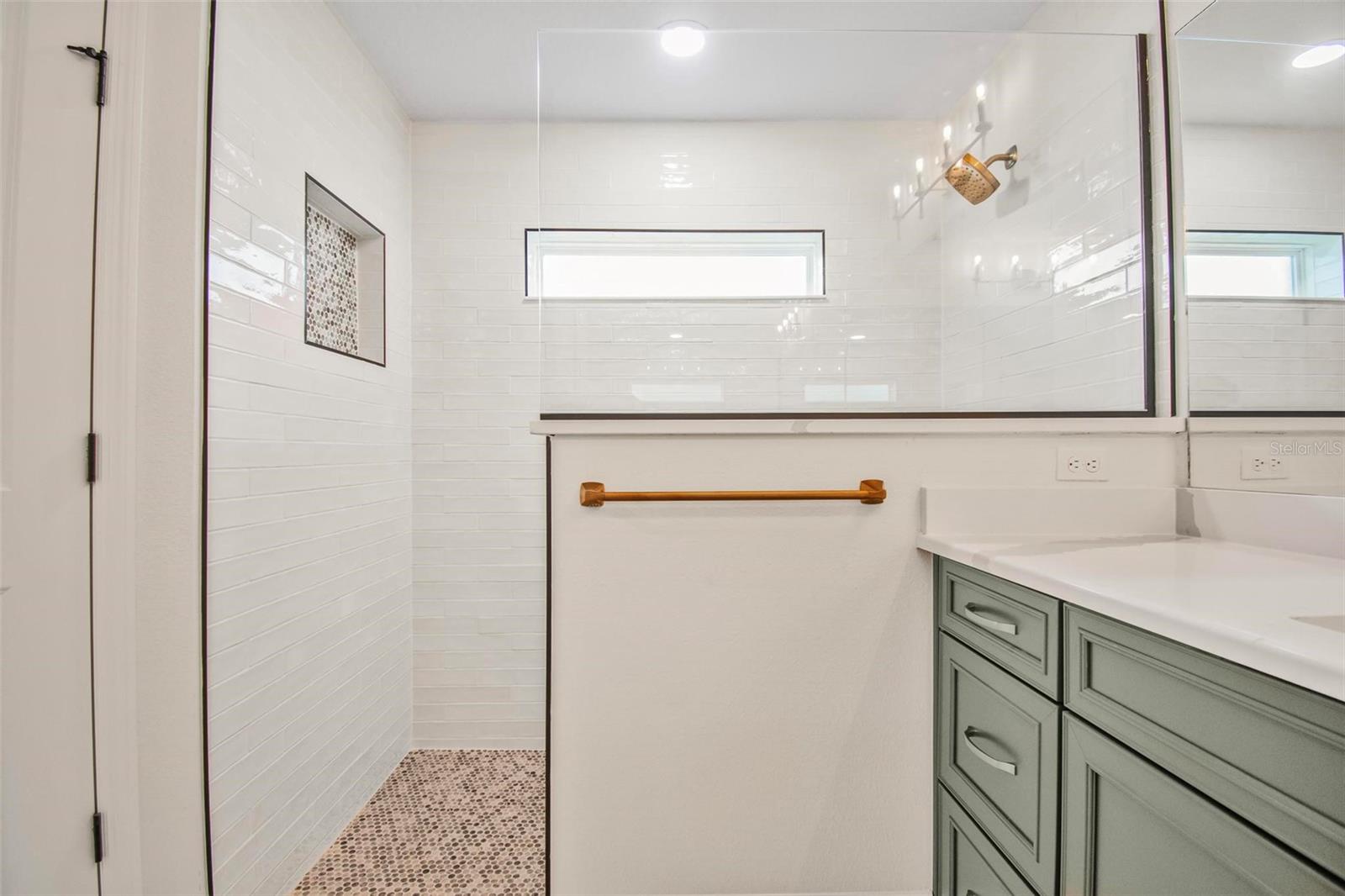 18 Central Pl Property Photo 37