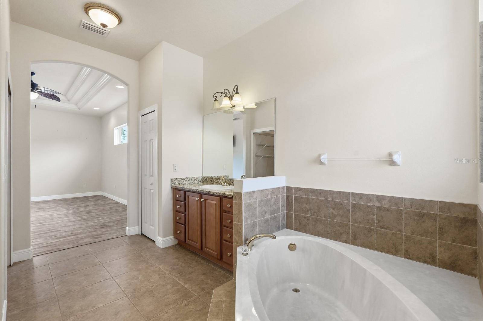 14 Easterly Pl Property Photo 35