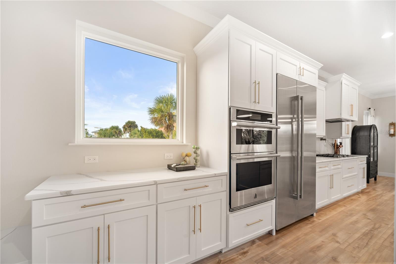 2549 Palm Ave Property Photo 16