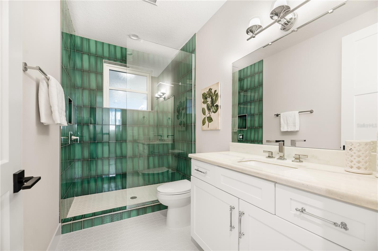 2549 Palm Ave Property Photo 41