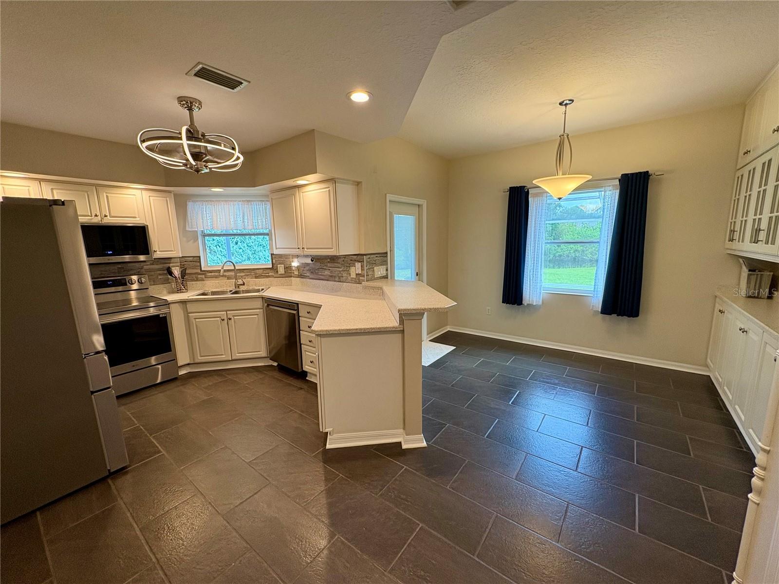 5 Canterbury Woods Property Photo 20