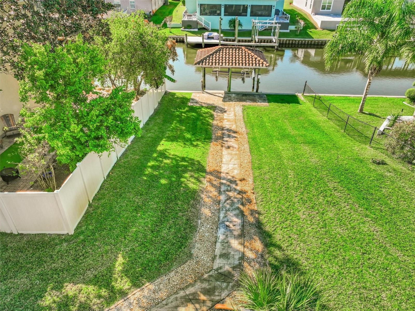 2 Cher Ct Property Photo 4