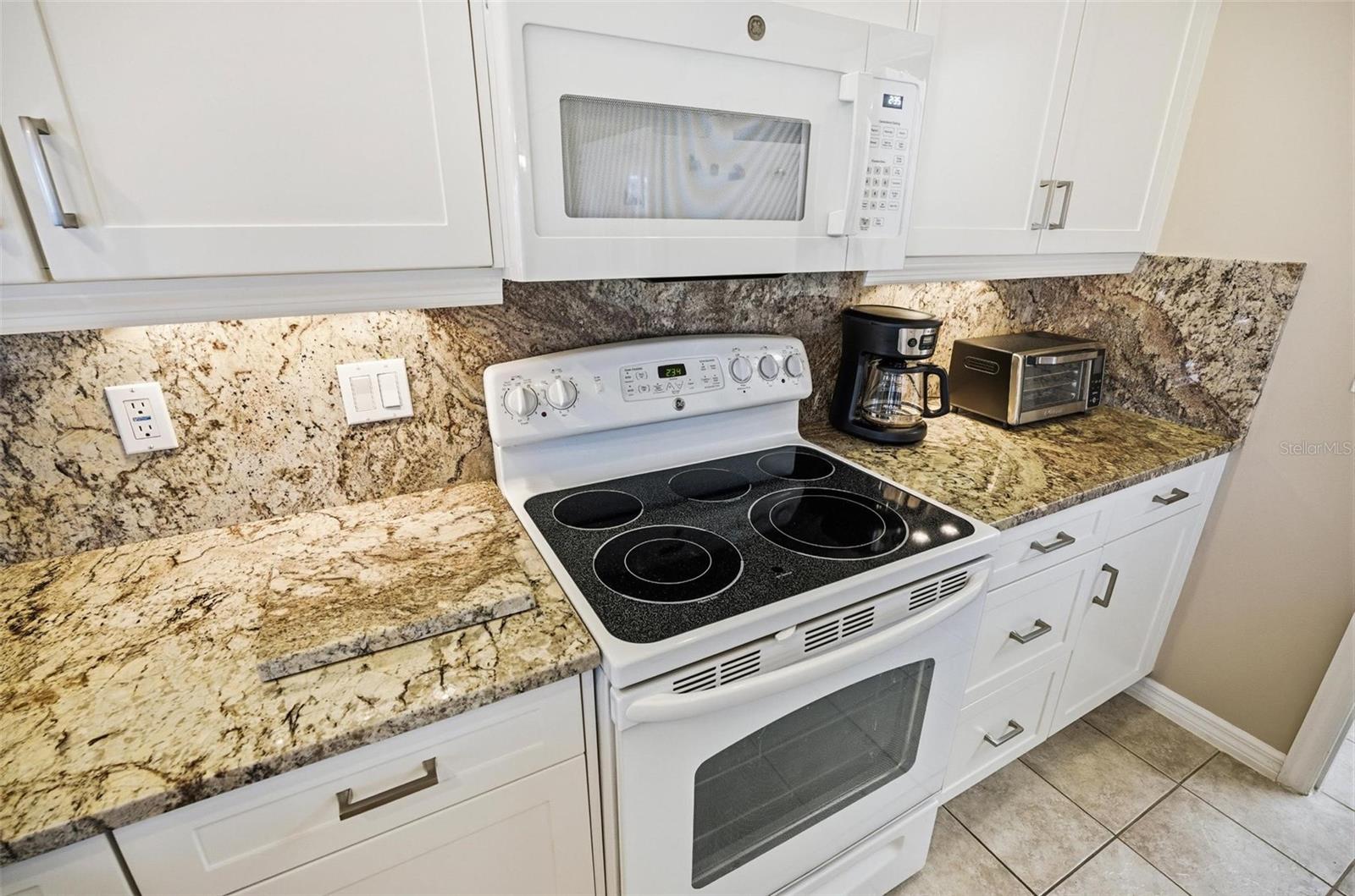 2 Cher Ct Property Photo 20
