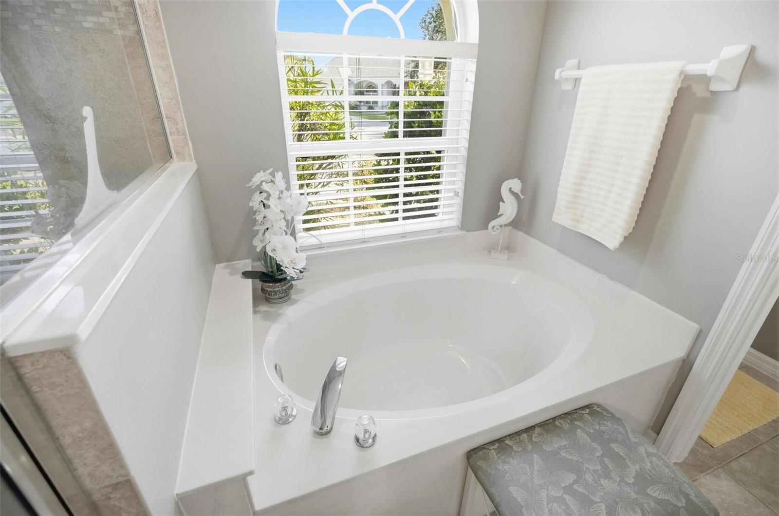 2 Cher Ct Property Photo 46
