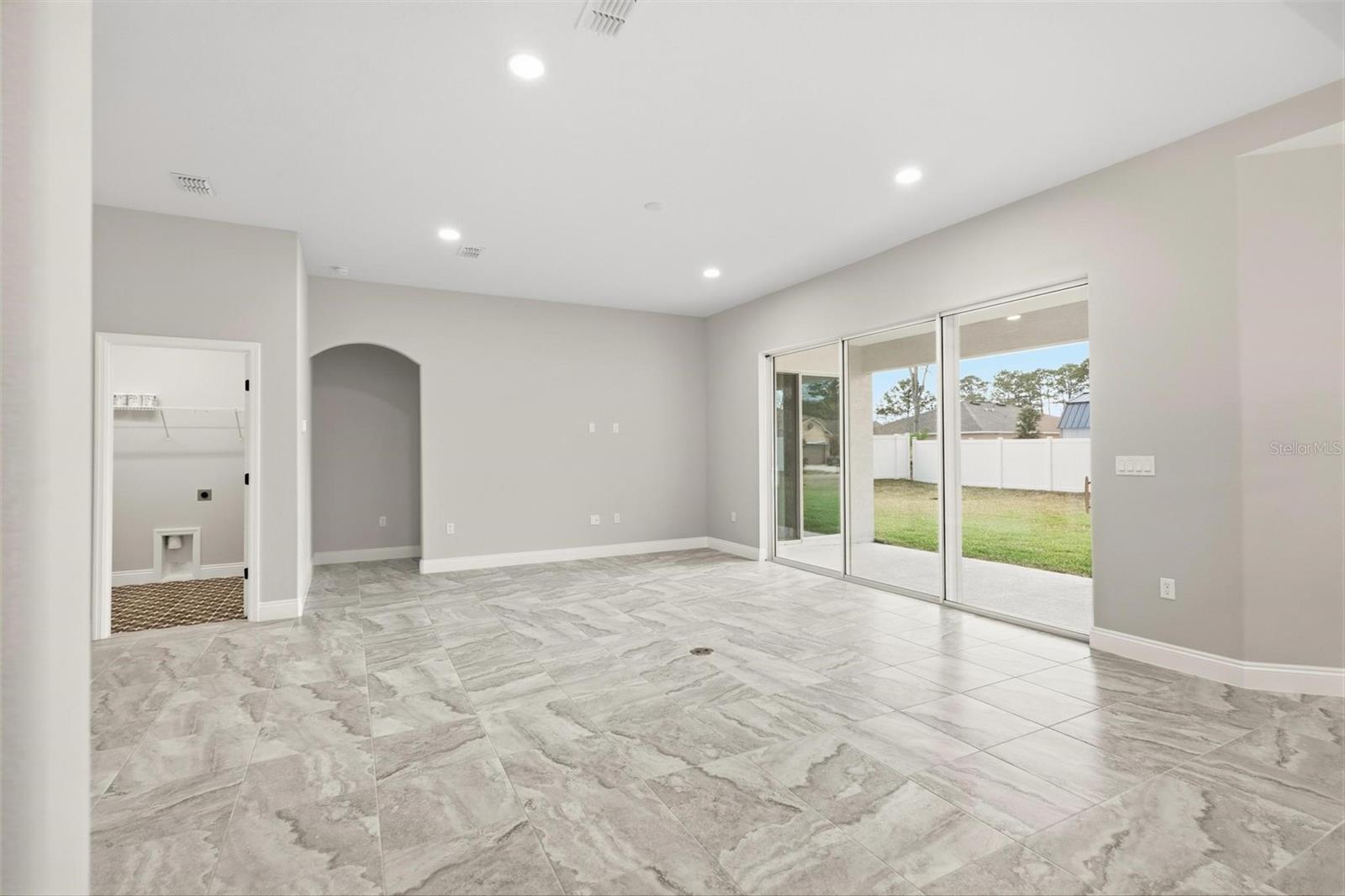 2 Biddle Pl Property Photo 15