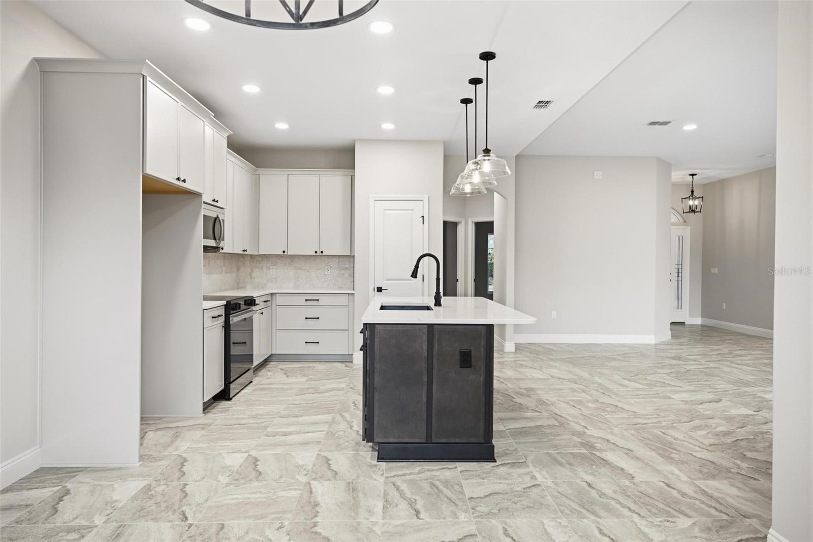 2 Biddle Pl Property Photo 18