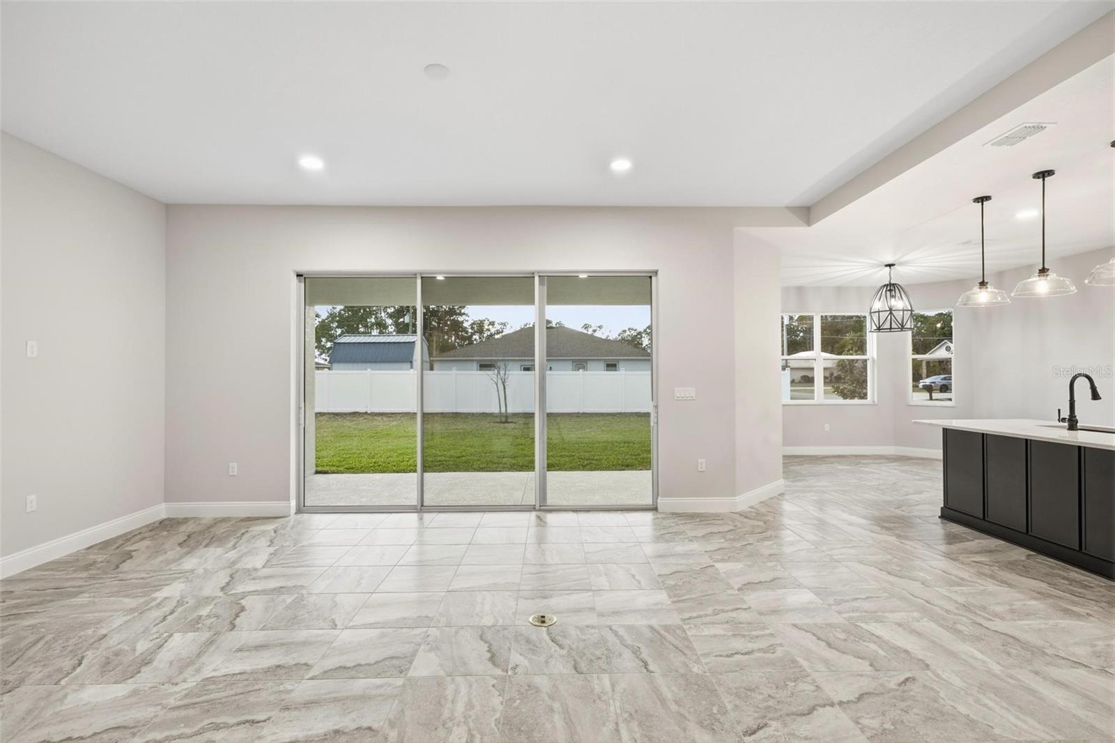 2 Biddle Pl Property Photo 25