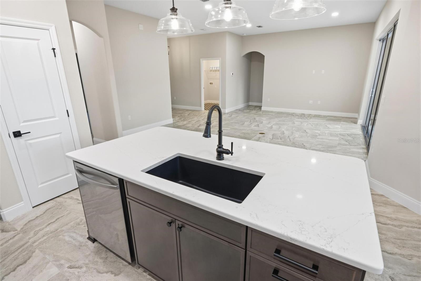 2 Biddle Pl Property Photo 28