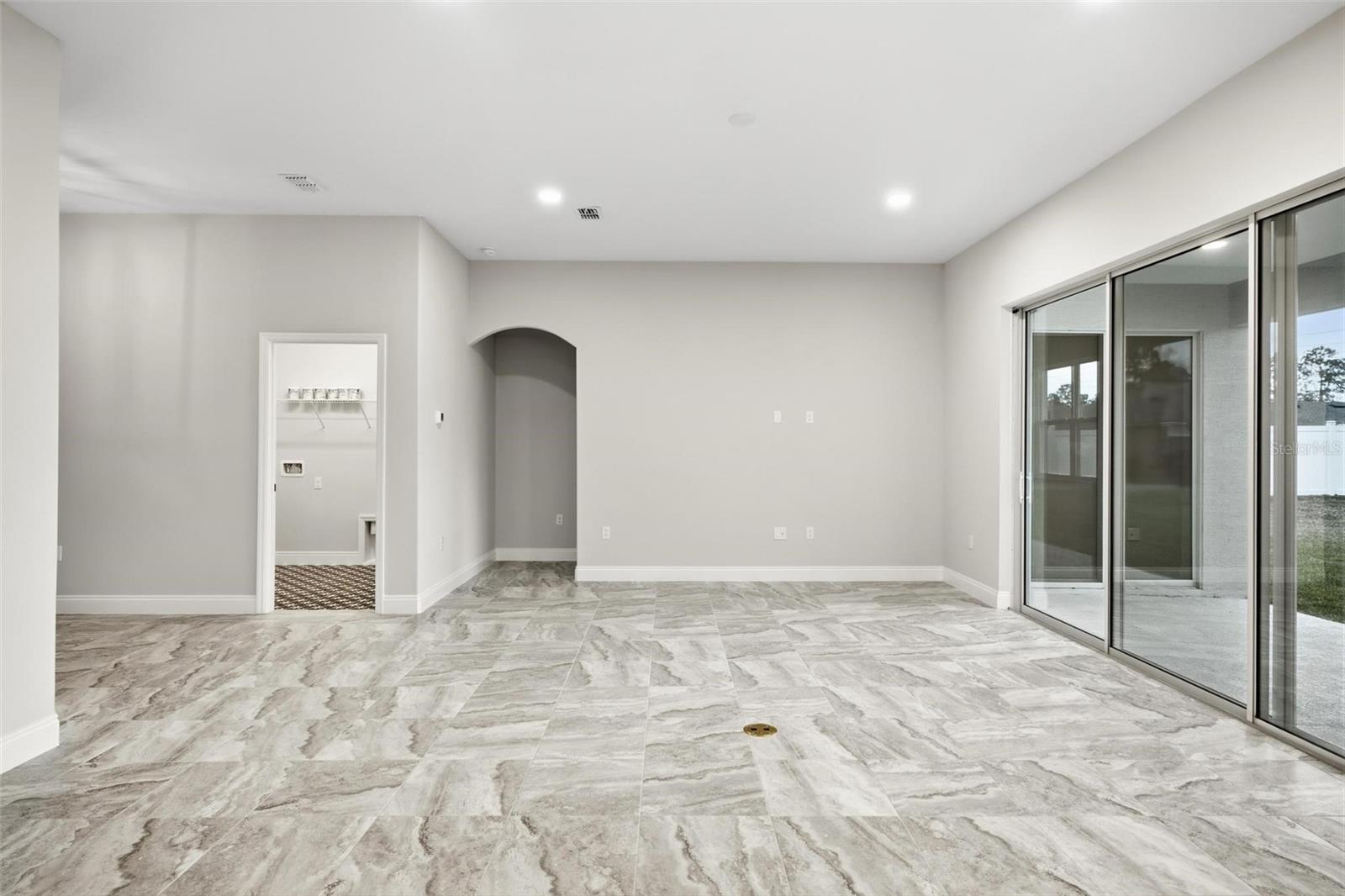 2 Biddle Pl Property Photo 33