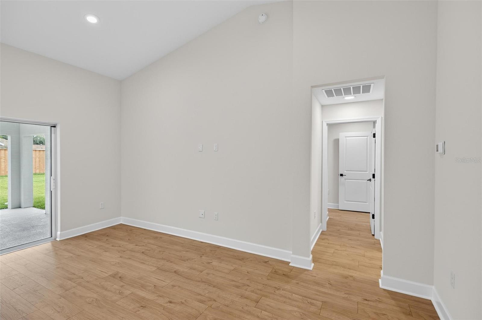 22 Eric Dr Property Photo 17