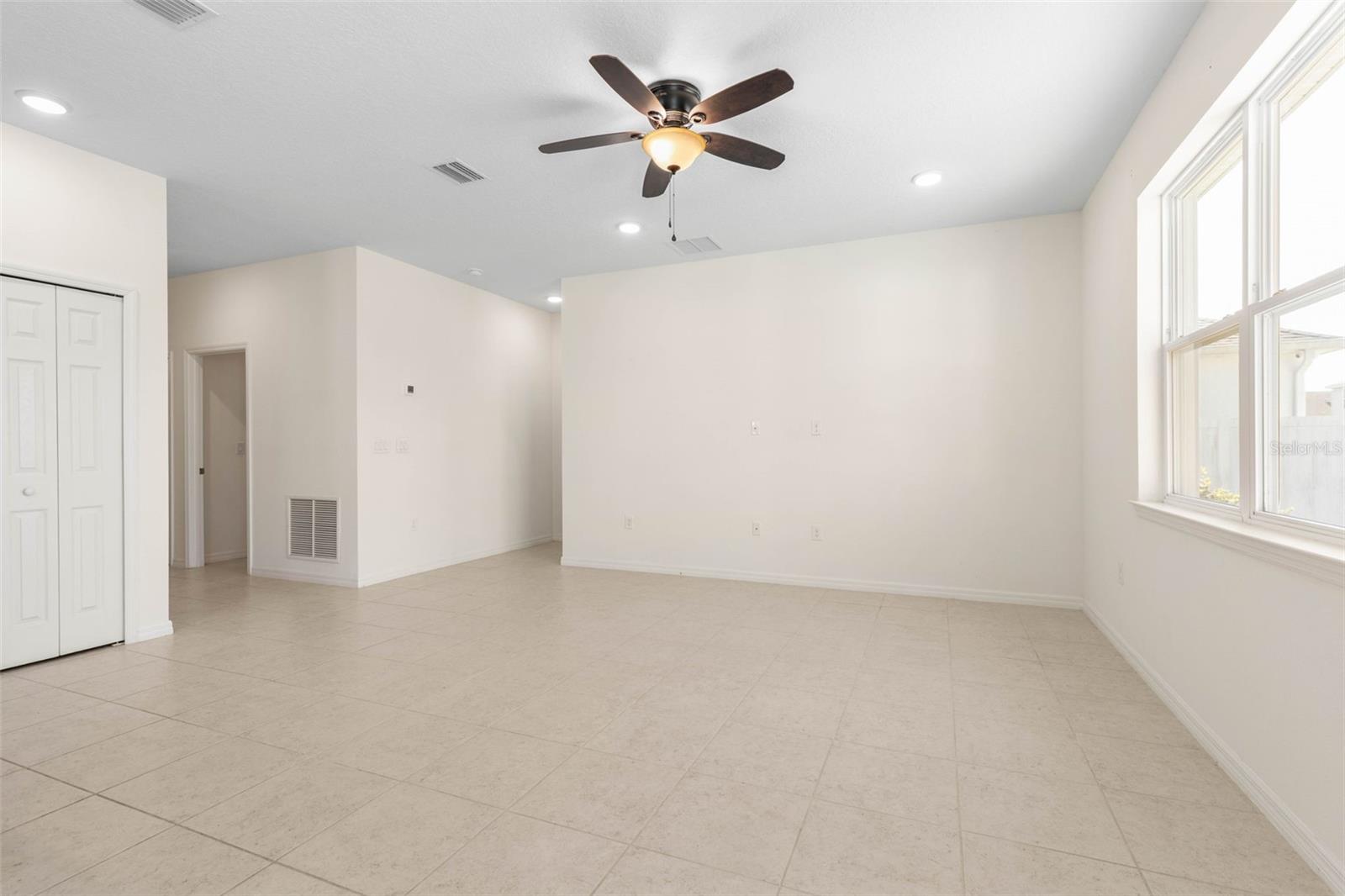 3 Oakleaf Way Property Photo 10