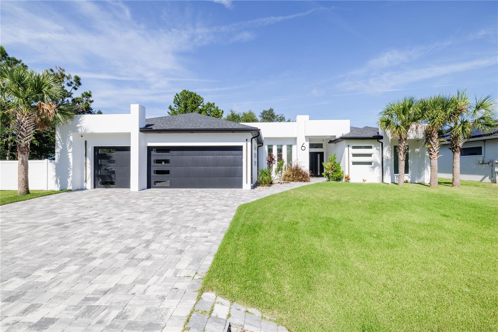 6 Rockne Ln Property Photo 3