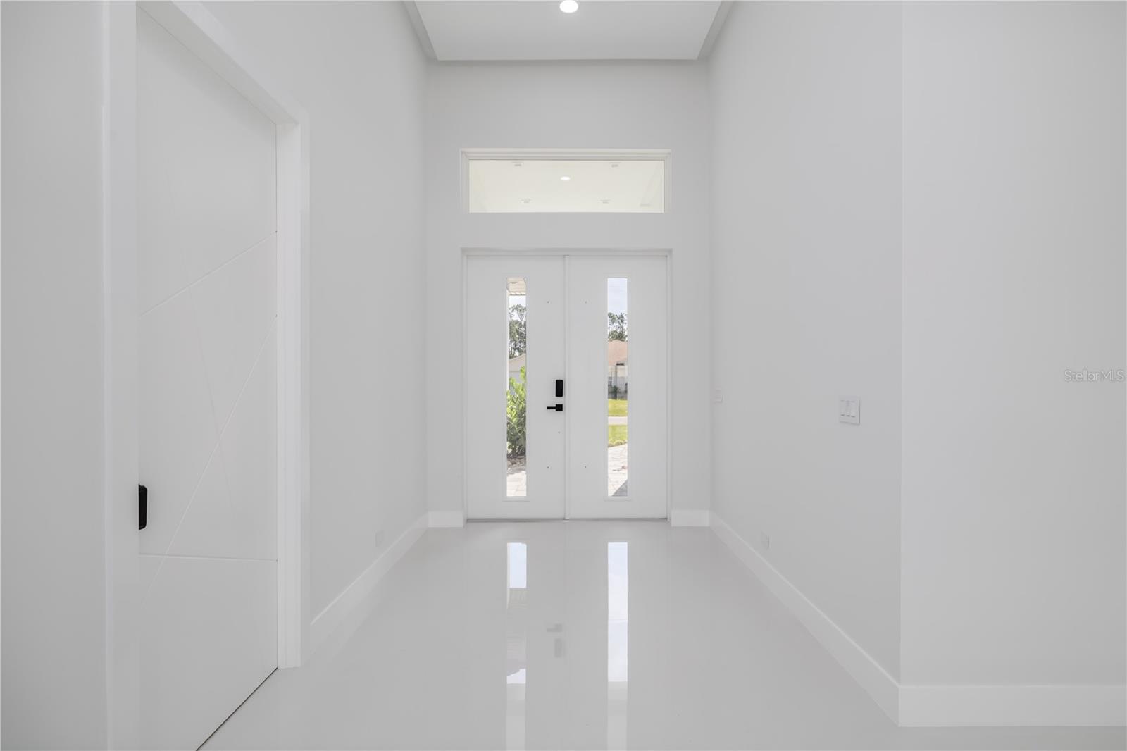 6 Rockne Ln Property Photo 7