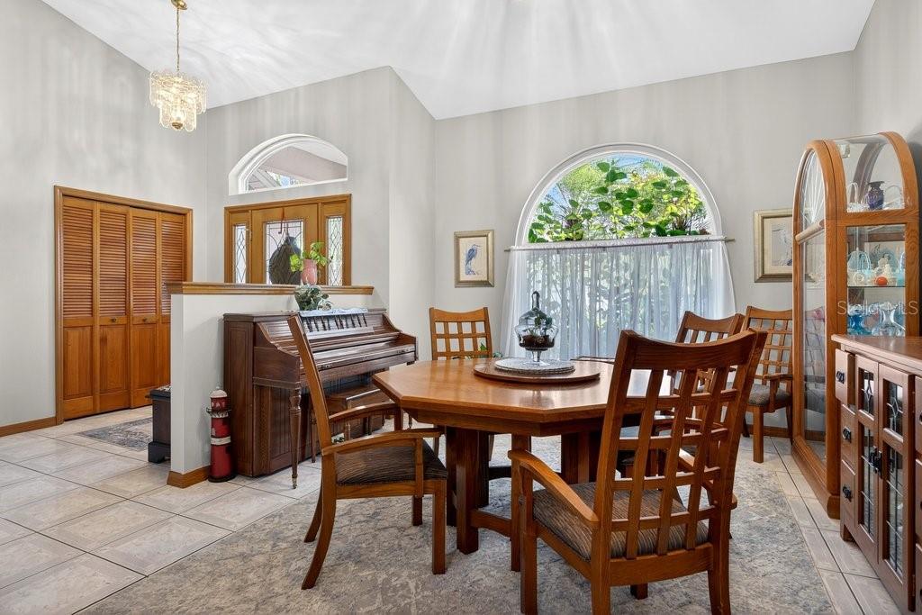 40 Franciscan Ln Property Photo 6