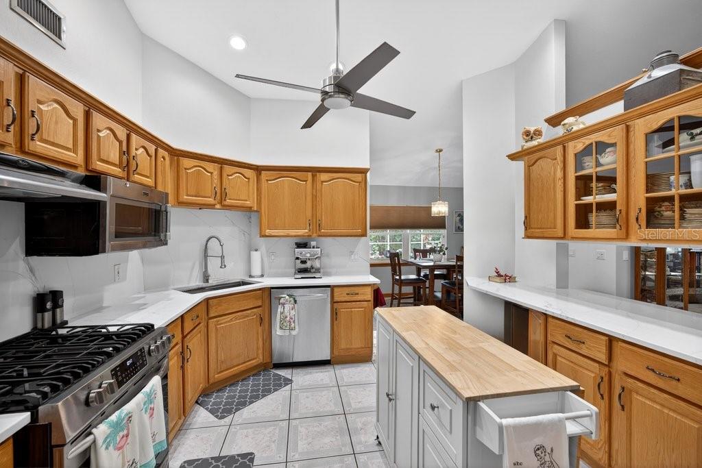40 Franciscan Ln Property Photo 8