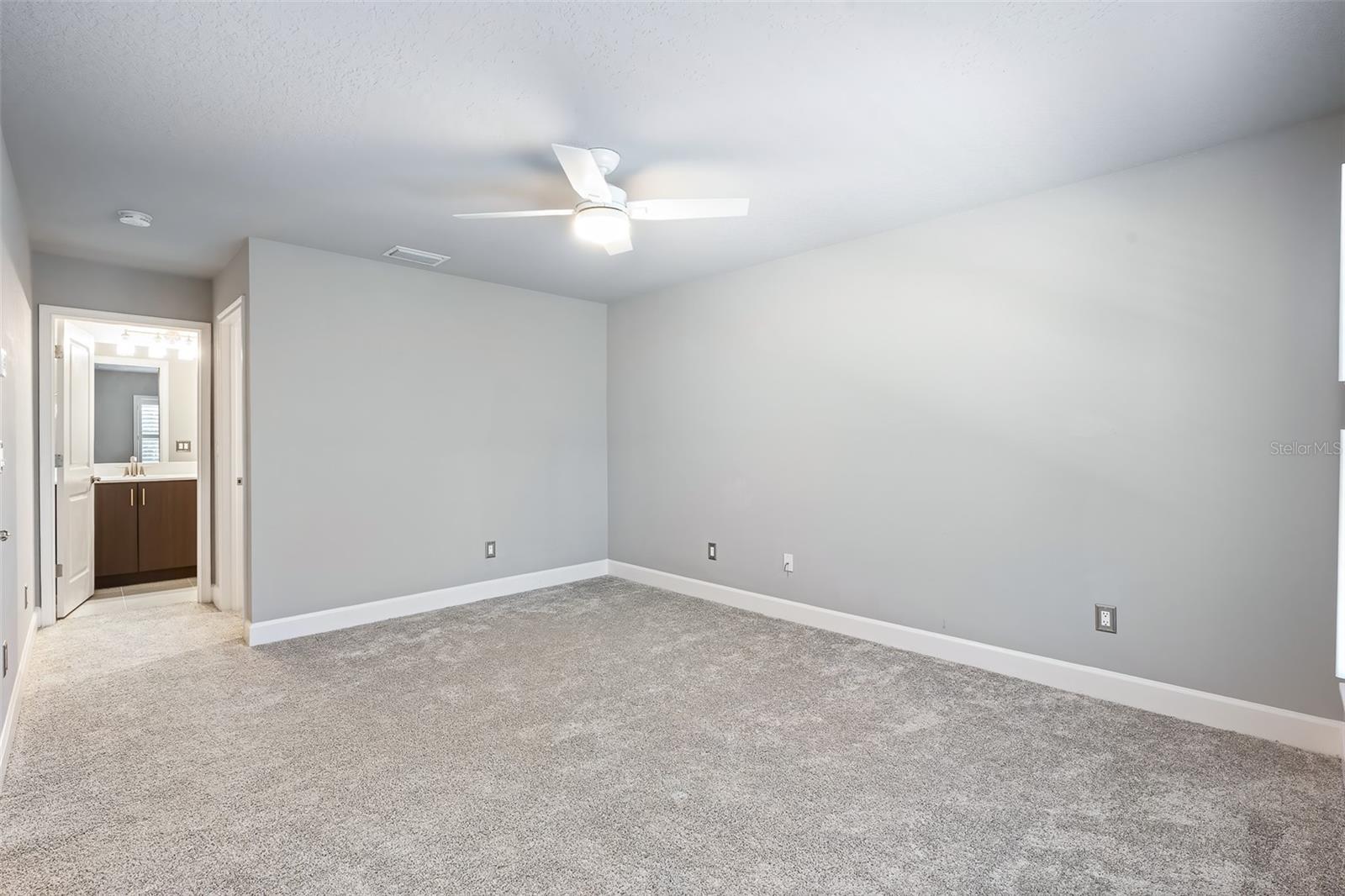 831 Pinewood Dr Property Photo 37