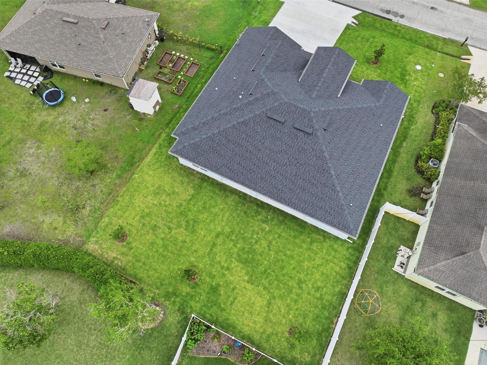 15 Eric Dr Property Photo 3