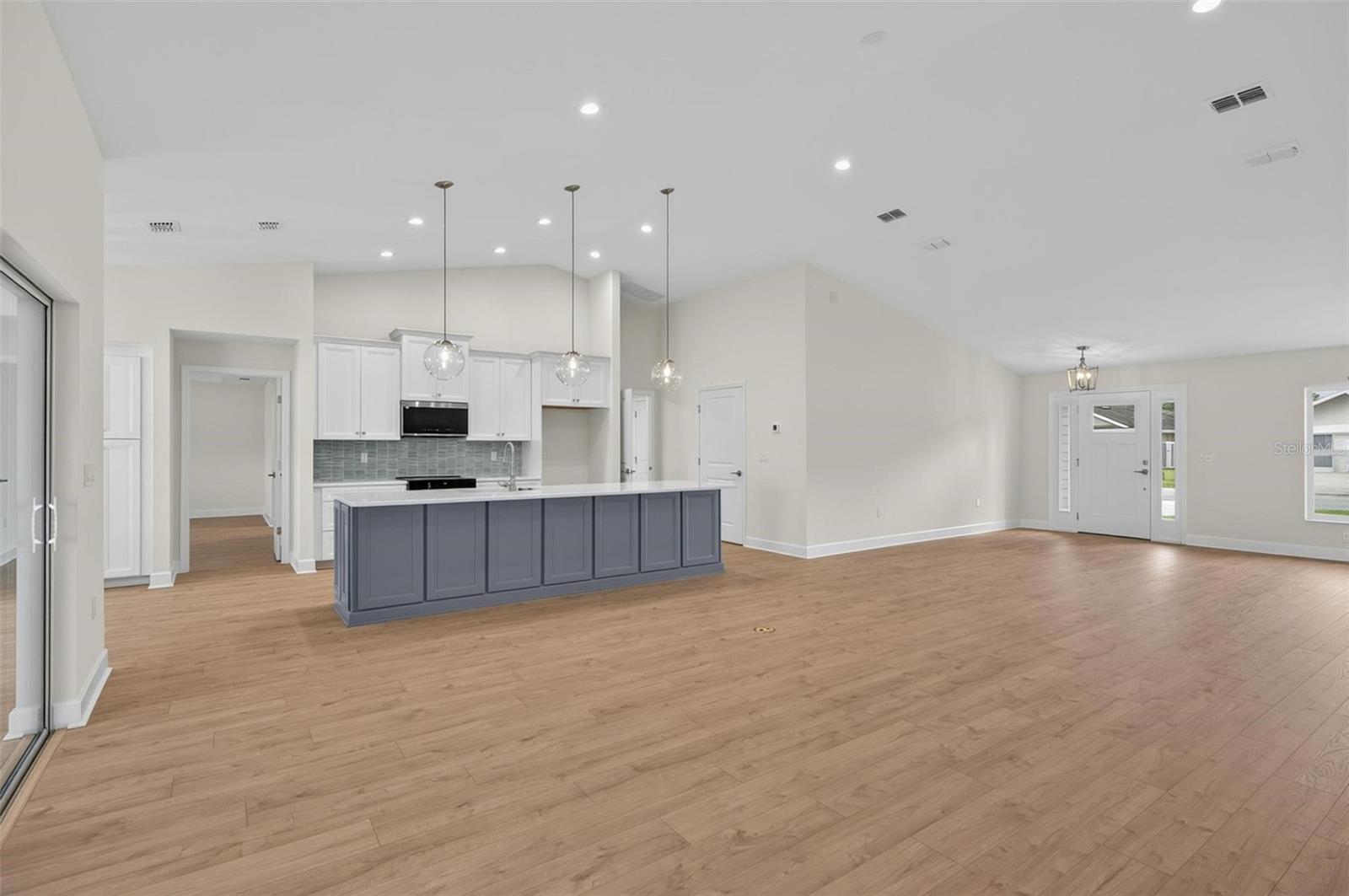 15 Eric Dr Property Photo 14