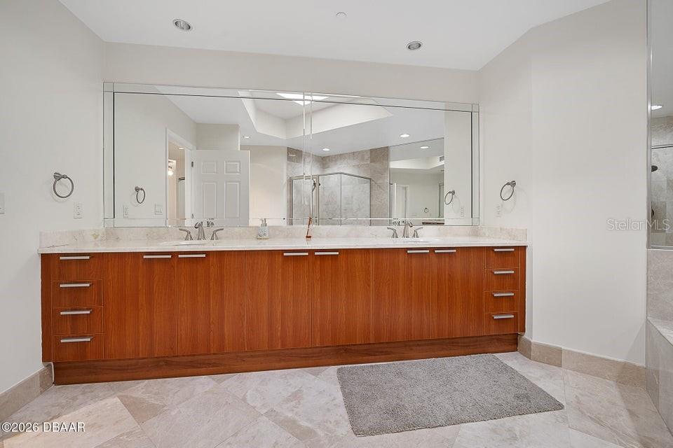 231 Riverside Dr #2601-1 Property Photo 13