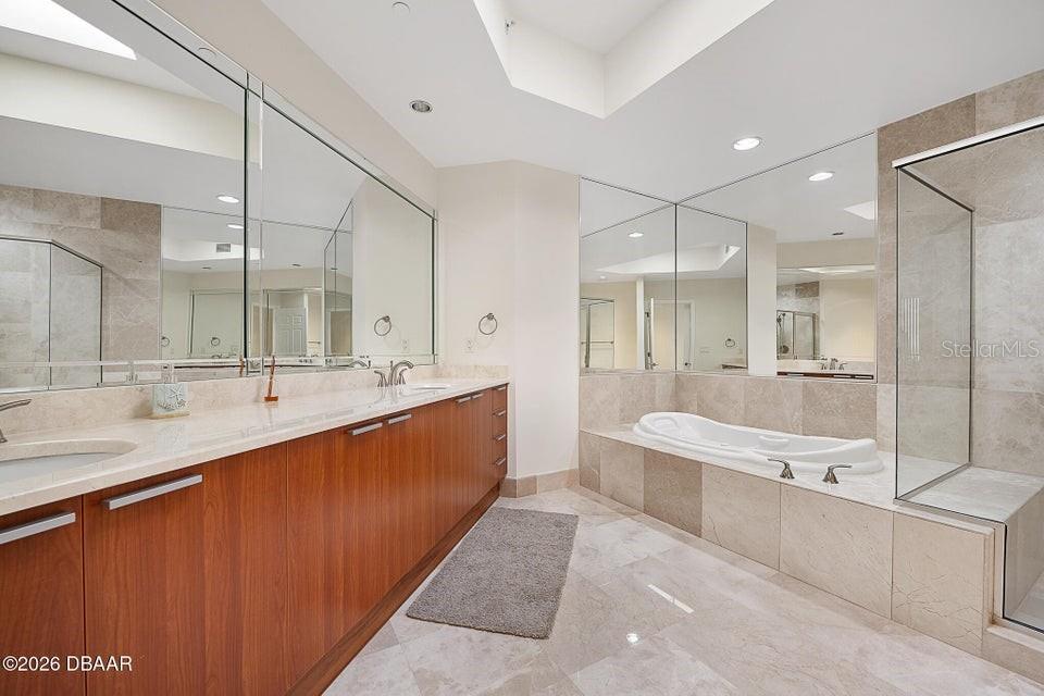 231 Riverside Dr #2601-1 Property Photo 14