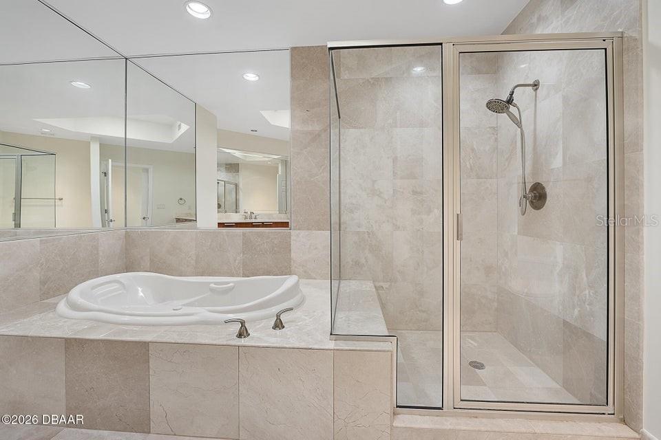 231 Riverside Dr #2601-1 Property Photo 15