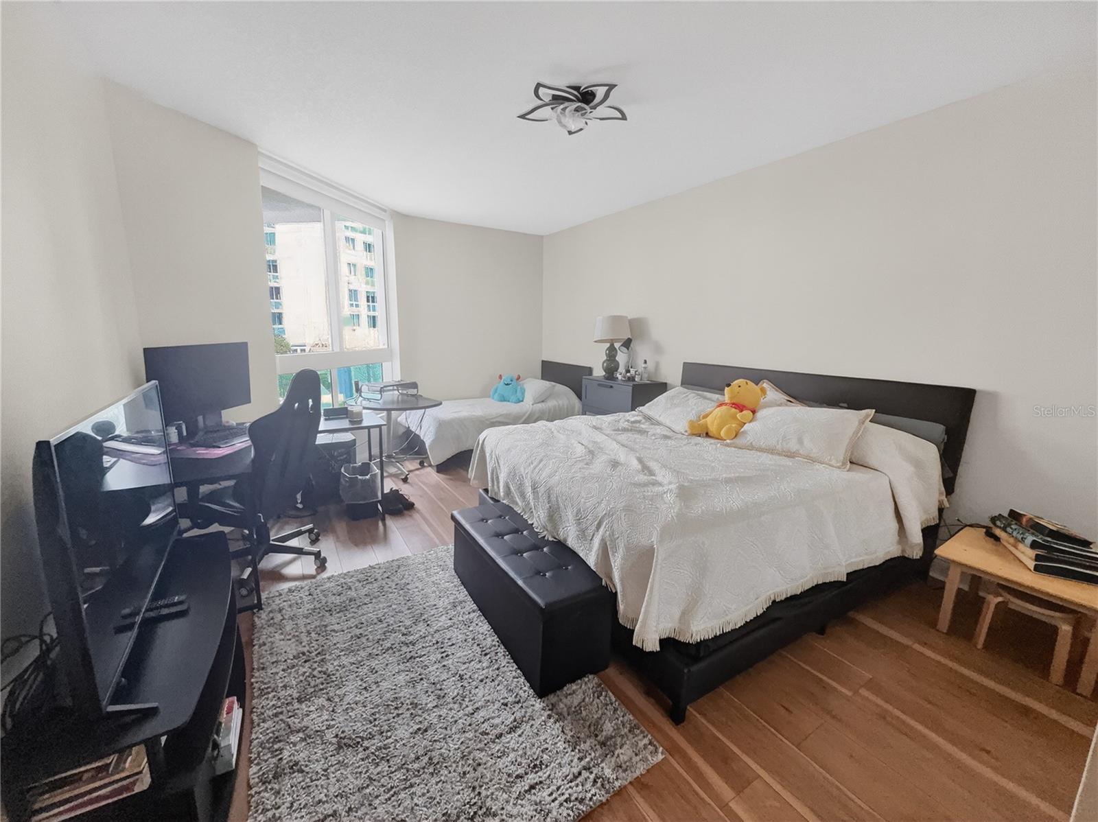 231 Riverside Dr #208-1 Property Photo 6