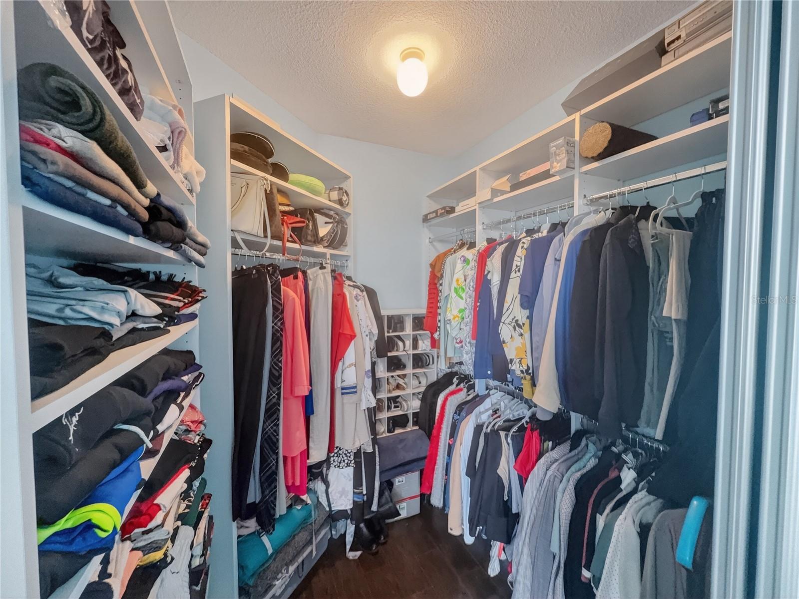 231 Riverside Dr #208-1 Property Photo 17