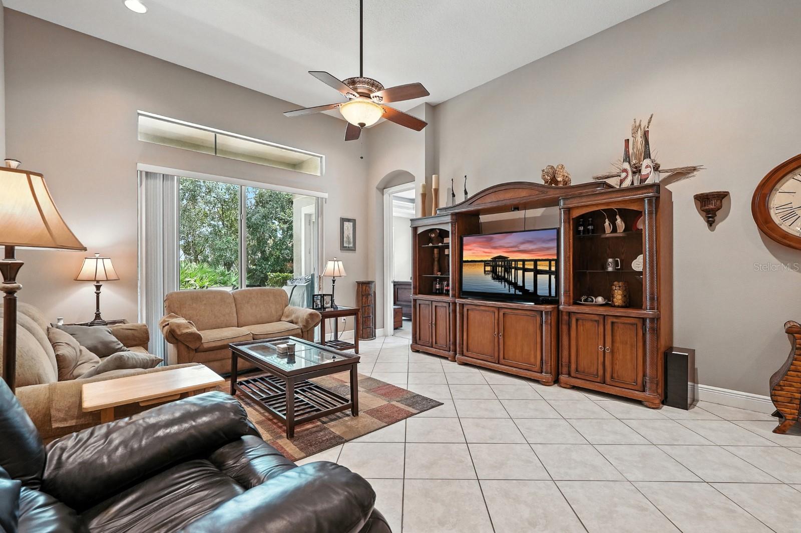 836 Wood Briar Loop Property Photo 11