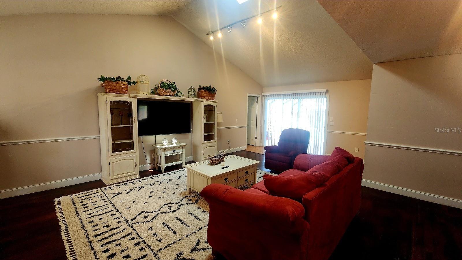 10 Blackfoot Ct Property Photo 2