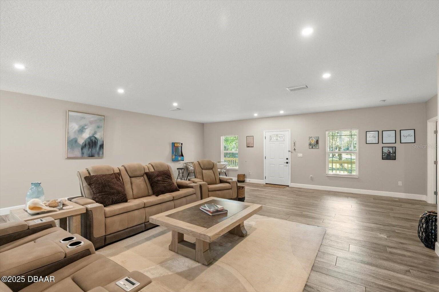 2995 Ragis Rd Property Photo 4