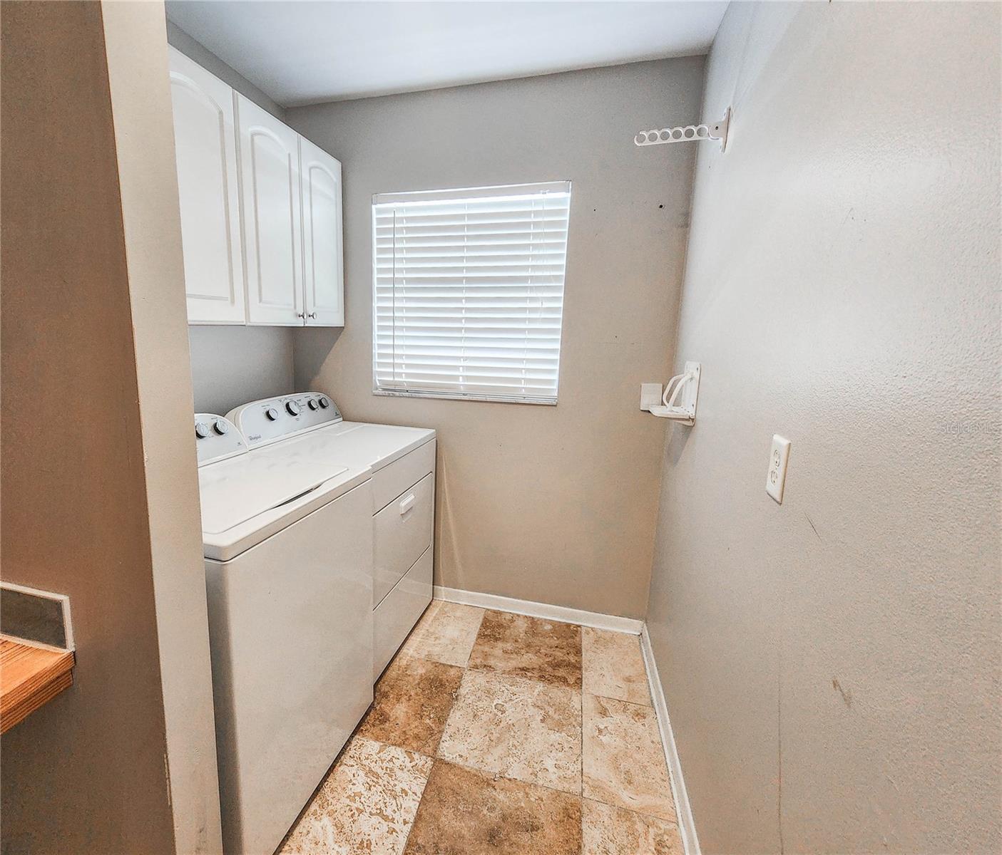 24 Claridge Ct S Property Photo 23
