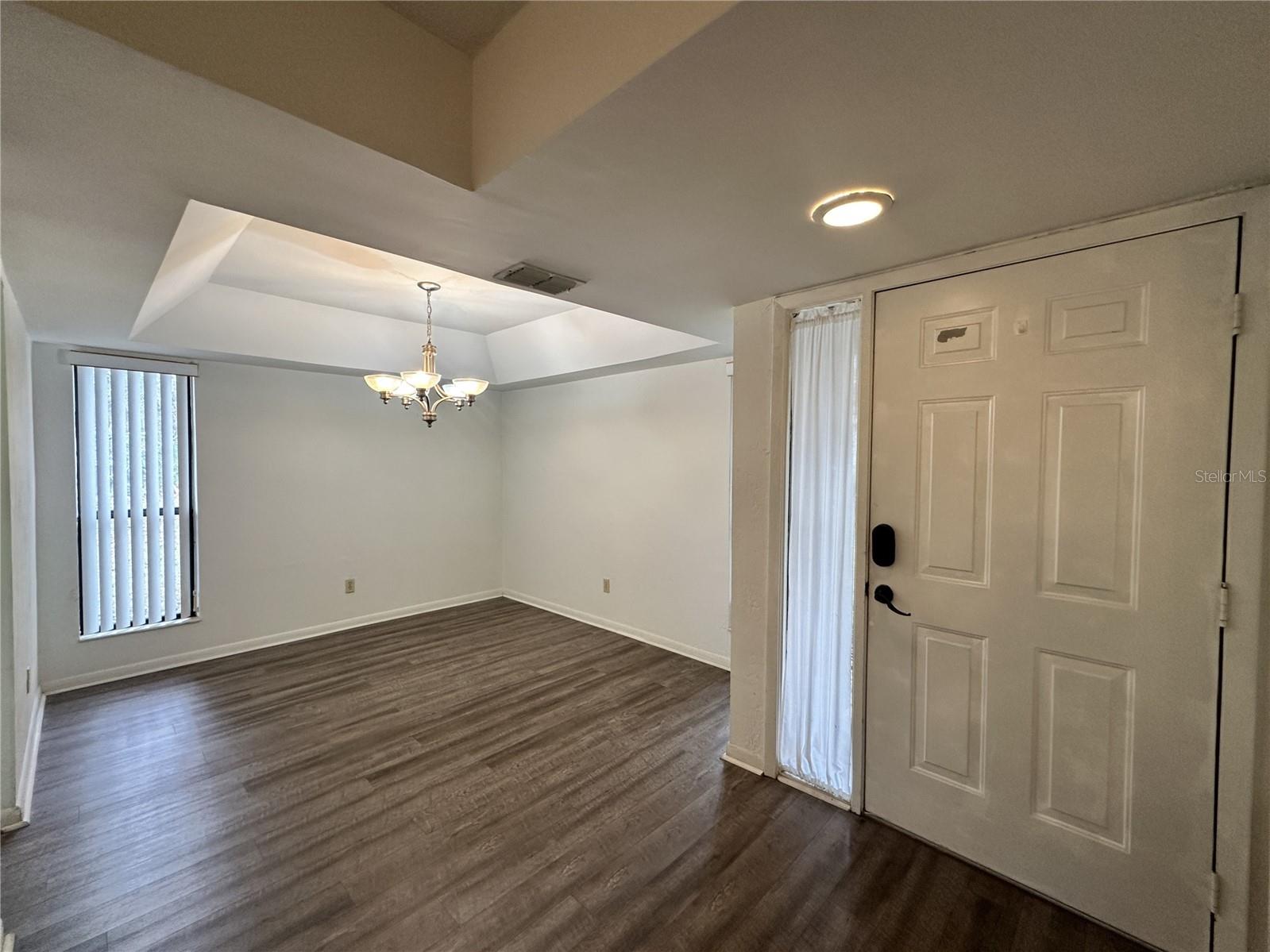 13 Surrey Ct #13 Property Photo 5